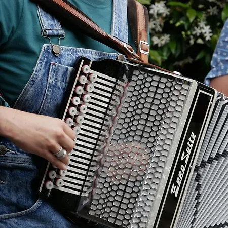 Hotel Restaurant Trabenia Ξενοδοχείο