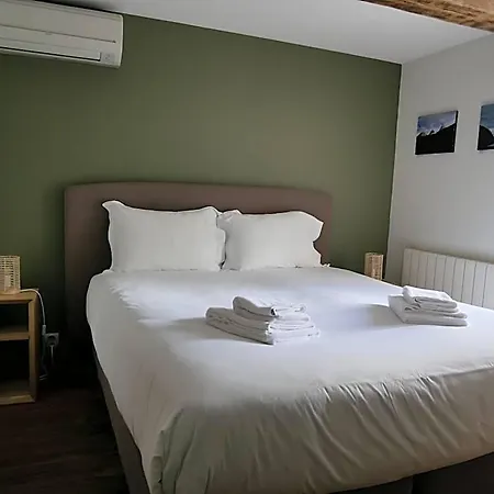 Restaurant Trabenia 3* אסקיין